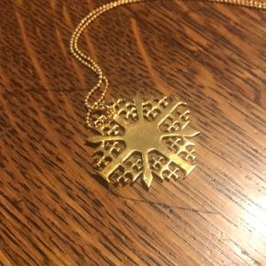 18 inches gold chain with 1 1/2 cross pendant